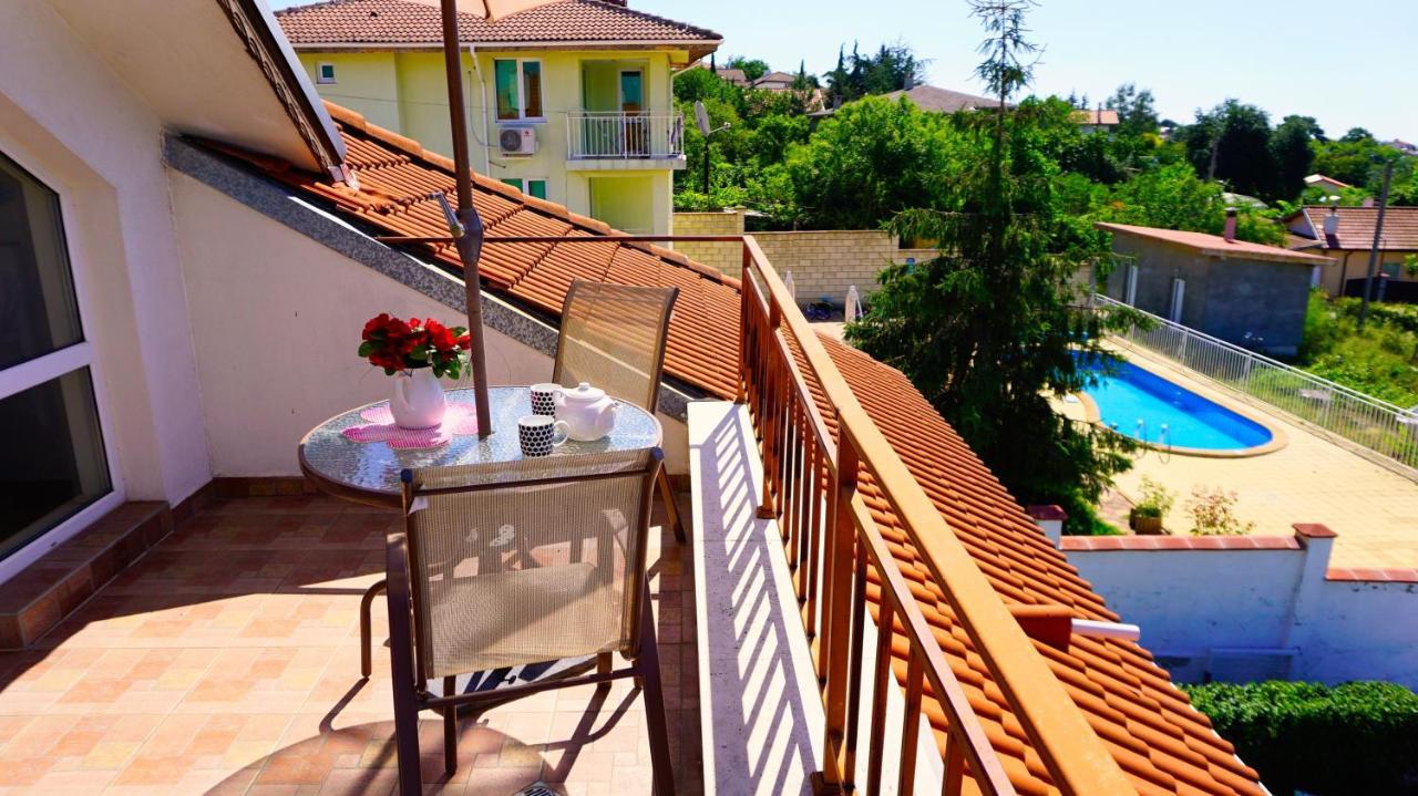 Вила Сънрайз - Villa Sunrise Warna Exterior foto